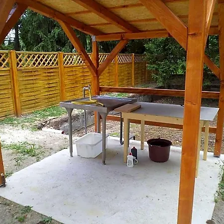 Hotell Akvarium Apartmanhazak *