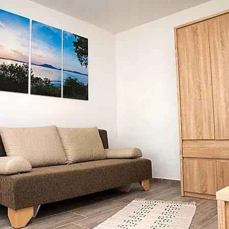 Akvarium Apartmanhazak Hotell